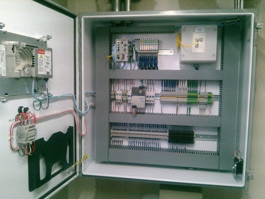 Panel de Control (Remoto), con Panel View, Stratix con red Ethernet, 